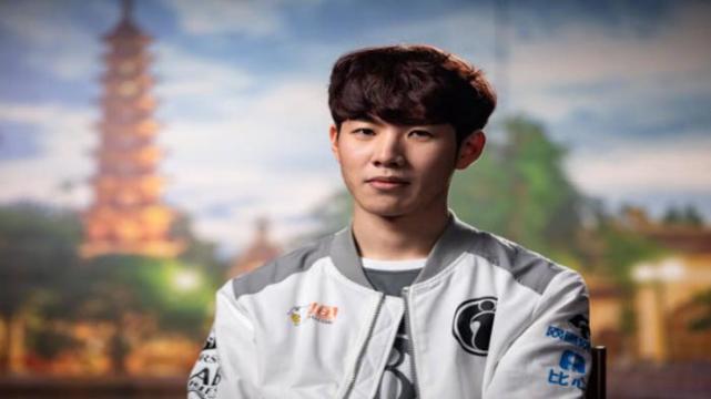 金珍洙：徐正源把成都队打造得非常好，他们前场球员能力很强